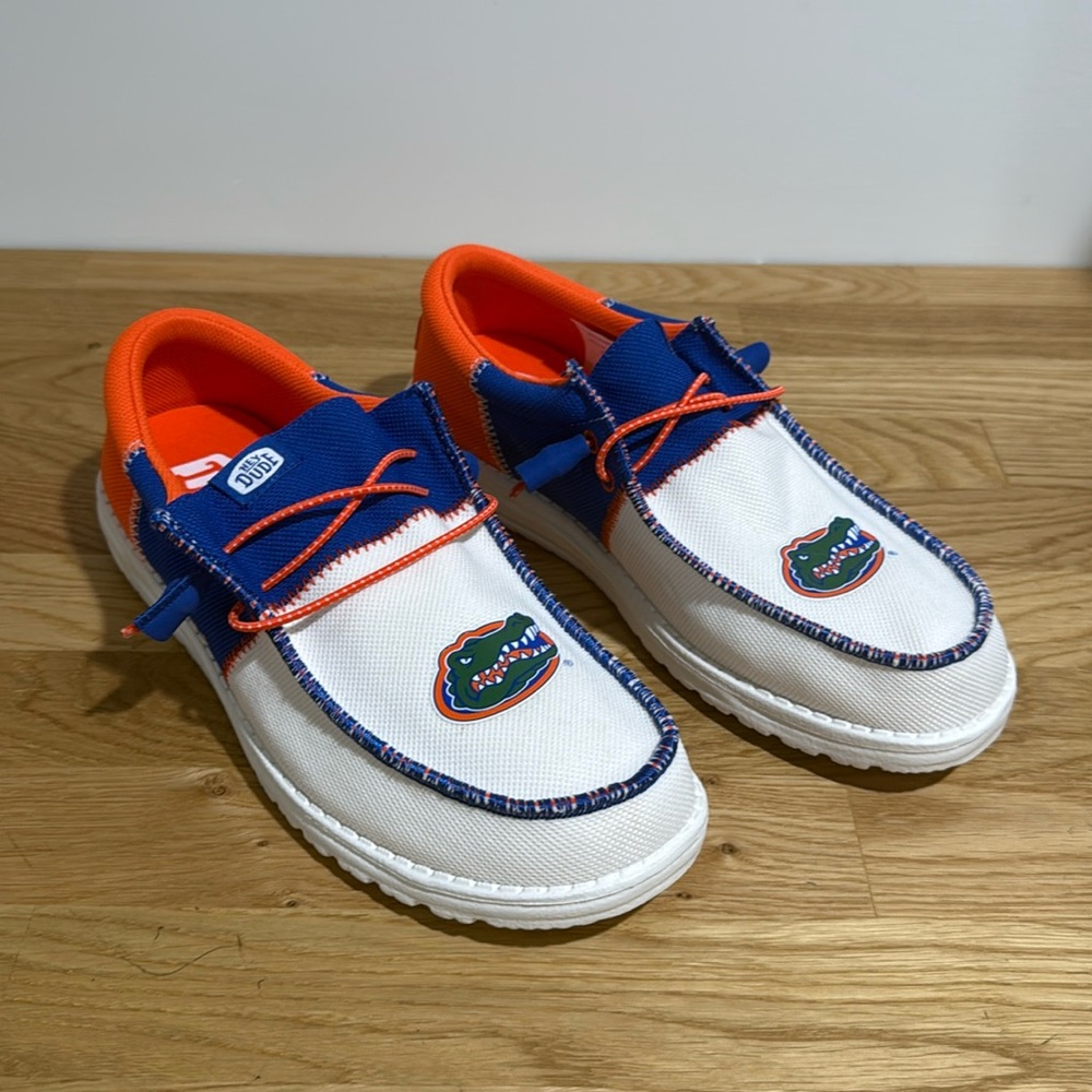 Brand new pair of Heydude Wally Florida size 9